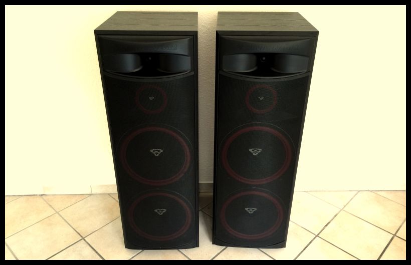 Original Loudspeakers Cerwin-Vega! XLS ( new Version ! ) - gerade mal um die zwanzig Stunden gespielt , wegen Veränderung günstigst im Kundenauftrag abzugeben - just call 0049 / 5068 / 3031 / phone - Werner@Atmosphere .