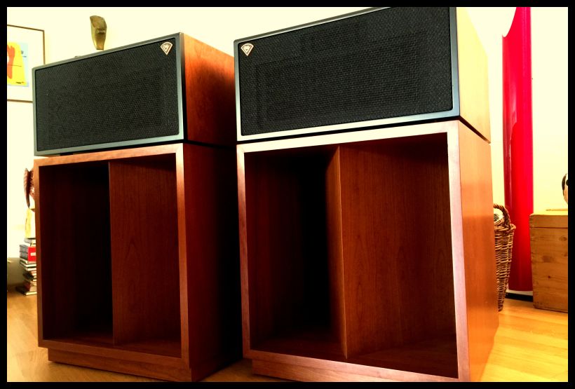 Im Kundenauftrag gegen Höchstgebot günstigst abzugeben : Klipsch Heritage Series Klipsch La Scala II , aktuelles Modell , Foto Originalfoto 1 Paar ( one pair ) colour : american cherry , Non - Smoker Rooms , Top Zustand , complett abholfertig verpackt , 100 % Check ok ! , just call for price - 05068 / 3031 / phone or 0049 / 5068 / 3031 int´l phone - werner@klipsch-direct.con - www.wernerenge.com . 