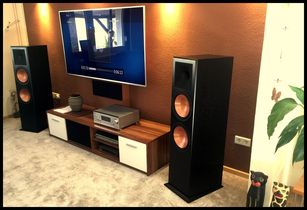 .... schon wieder ein amazing pair der tollen MK3 Klipsch RF7 , installiert in der westlichen Ecke Germany´s unter Zuhilfenahme von good Coffee´s - na klar wiederholen sich die Fotos immer wieder mal , logisch - und ich mach ja auch nicht jedes Mal pics - auf jeden Fall sind die MK3´s extrem überzeugend für nur knapp €4000,- Paarpreis , was sich permanent aufs Neue bei den lucky customers zeigt ( und vorher schon hier bei uns in der Demo ) .... Ein Paar schöne neue MK3 Klipsch RF7 in satin black ash oder light cherry mit 5 Jahren Garantie , absolut neu und ovp , via versichertem Speditionsversand + tel. Avis und full-service ? Just call 05068 / 3031 / phone - Werner Enge .