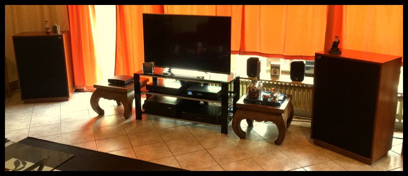 Mal wieder ein cooles System installiert mit Lautsprechern aus der Klipsch Heritage Serie , einem Paar Klipsch Cornwall III Anniversary - Raum um-installiert , vieles neu gemacht - und - alles passt . Customer satisfied , so soll es sein . Always happy listening wünscht Werner@Klipsch-direct.com ! Just call 05068 / 3031 !