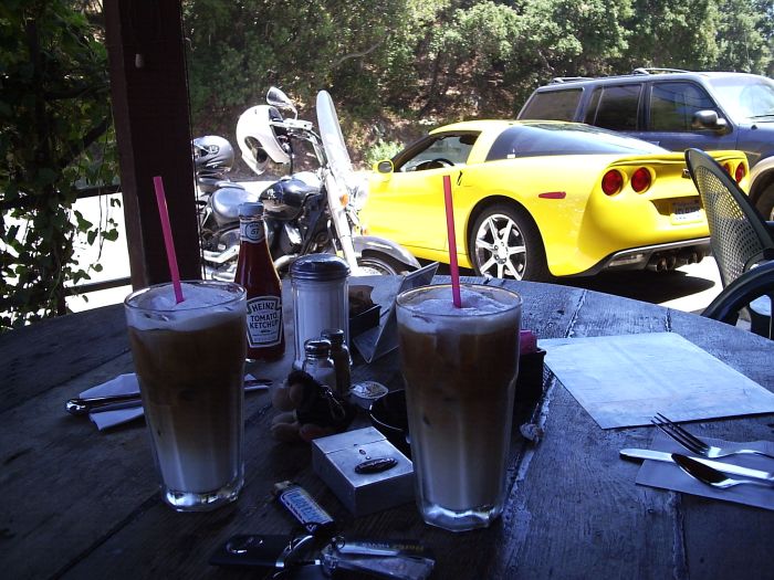 Relaxin´at Topanga Canyon .