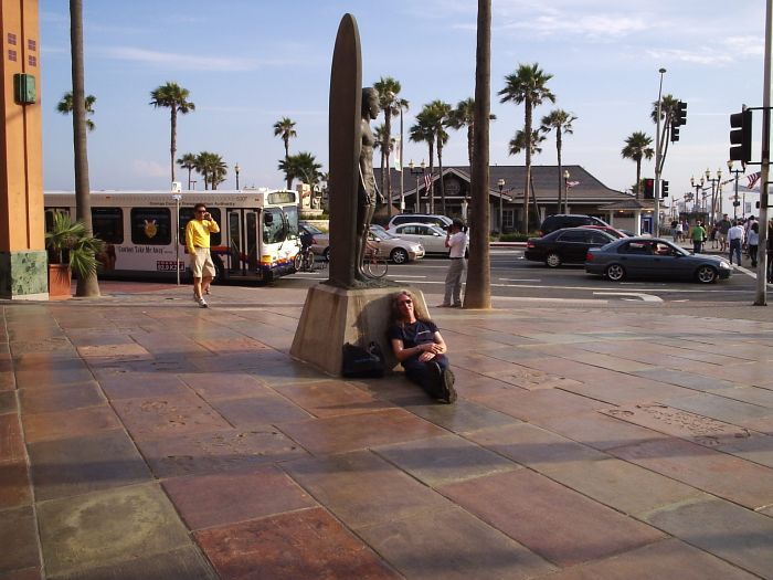 Yo , relaxin´at main street .