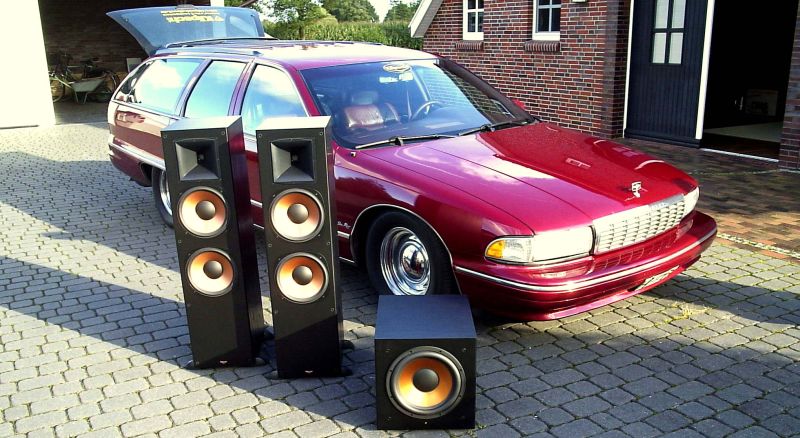 Mal wieder etwas im Kundenauftrag gegen Gebot günstigst abzugeben , aus erster Hand , von uns geliefert und installiert , aus Musikerbesitz : 1 Paar rabenschwarze echtholzfurnierte Klipsch RF7 sowie 1 Activesubwoofer Klipsch RSW 12 , sowohl im Set als auch ( Paar RF7 , Stück RSW12 ) - für ihren Bestpreis just call 05068/3031/phone . Lautsprecher sind technisch 100% ok und geprüft , leichte übliche Gebrauchspuren werden mitgeliefert . Also, schnell ran ans Telefon - so just do a call at us . Alle Frontbespannungen 1a Zustand und selbstverständlich zum Umfang dazugehörig . 