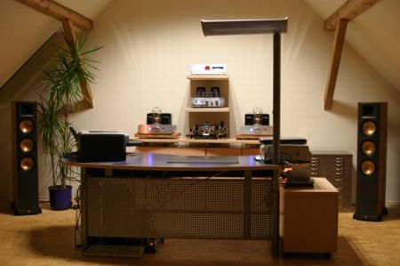 Eine der absolut besten High End Stereo Anlagen für eine kultivierte Bürobeschallung - Klipsch Reference RF 83 mit 805 Roehren und Roehrenvorverstärker - Transrotor Z Laufwerk und Vincent Roehren CD-Player von Werner Enges Atmosphere in 31008 Elze . 